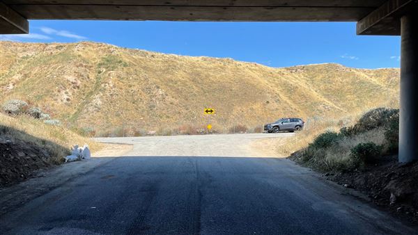 Valley Canyon Rd at Stonecrest Rd (9/9/2023 - Credits: Leo Fialho)
