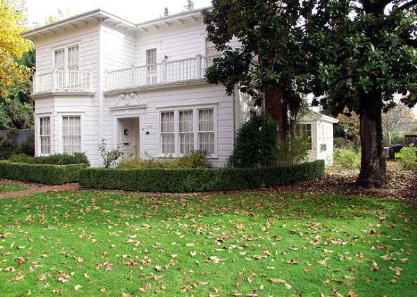 McDonald Avenue Neighborhood (12/31/2003)