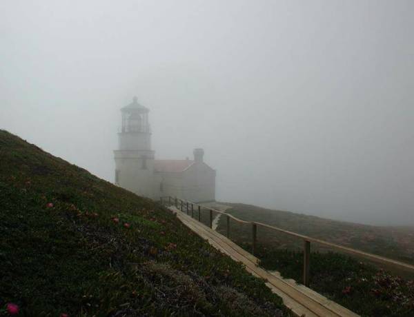 Point Conception Lighthouse (12/31/2003)