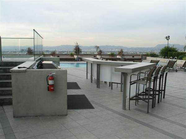 1100 Wilshire (1/27/2010 - Credits: John Grant)