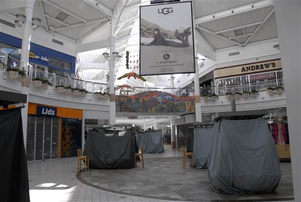 Westfield Valencia Town Center (12/1/2010 - Credits: Errol Reichow)