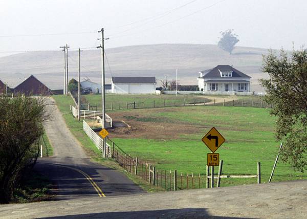 Valley Ford (12/31/2003)