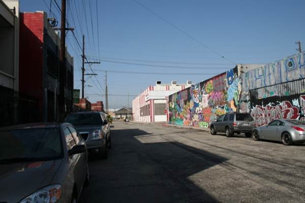 3rd St. and Garey St. (9/1/2010 - Credits: Lindsay Mizrahi)