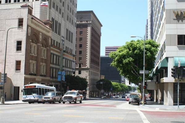 Wilshire Blvd. & Figueroa St. (9/1/2010 - Credits: Lindsay Mizrahi)