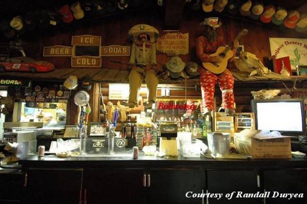 Slash X Ranch Cafe (10/30/2008 - Credits: Randall Duryea)