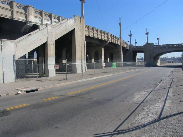 Fourth Street Bridge - 4th Street & Santa Fe Ave (4/3/2009)