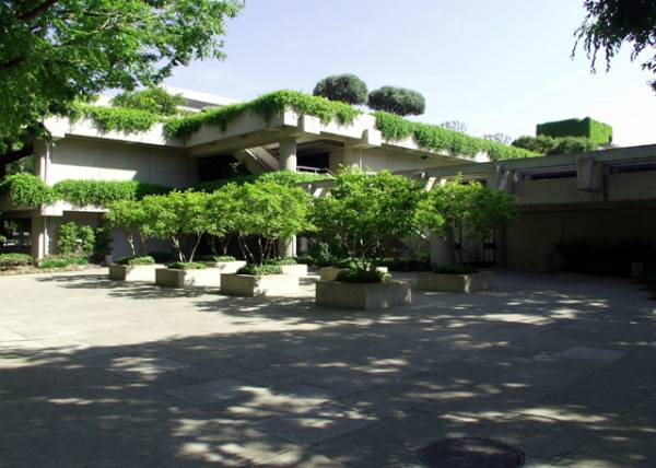 California Public Employees Retirement System Headquarters - CalPERS (12/31/2003)