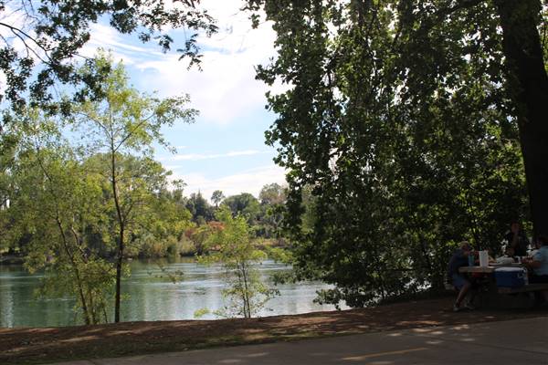 Lake Redding Park (10/30/2015 - Credits: Jill Naumann)