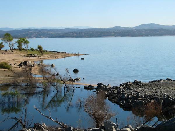 Folsom Lake State Recreation Area (SRA) (1/19/2016 - Credits: http://www.parks.ca.gov/ImageGallery/?page_id=500)