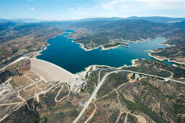 Castaic Lake State Recreation Area (SRA) - lake administered by Los Angeles County (5/9/2014 - Credits: Department of Water Resources)
