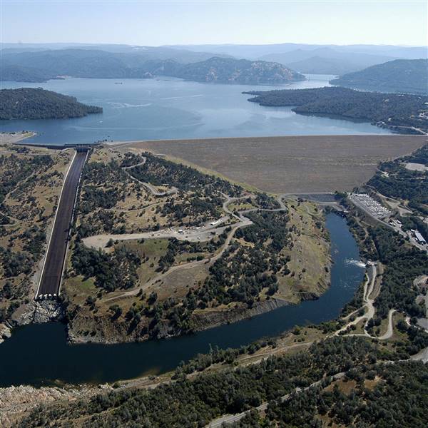 Lake Oroville State Recreation Area (SRA) (10/25/2010 - Credits: By California Department of Water Resources [Public domain], via Wikimedia Commons)