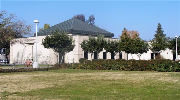 California State University, Fresno (3/23/2011 - Credits: By Nightryder84 (Own work) [CC BY-SA 3.0 (http://creativecommons.org/licenses/by-sa/3.0)], via Wikimedia Commons)