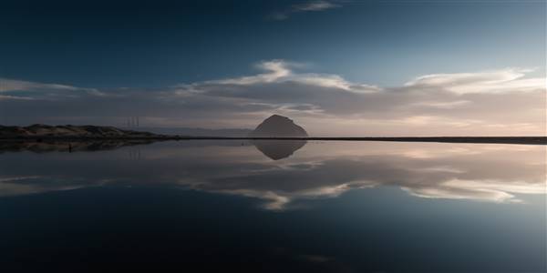 Morro Strand State Beach (SB) (1/23/2011 - Credits: By Mike Baird from Morro Bay, USA [CC BY 2.0 (http://creativecommons.org/licenses/by/2.0)], via Wikimedia Commons)