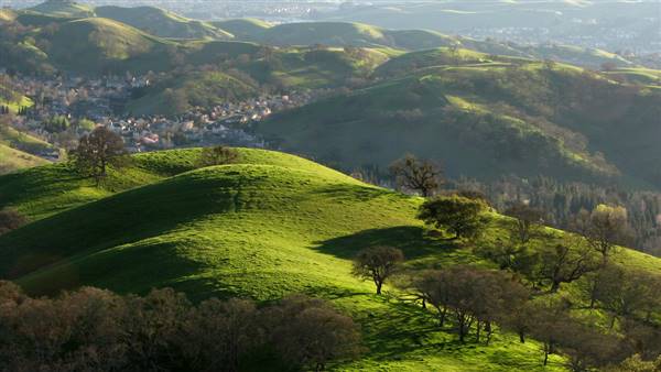 Mount Diablo State Park (SP) (3/28/2008 - Credits: "Fantasy Landscape" by Richard Conlan (CC BY 2.0) [https://creativecommons.org/licenses/by/2.0/legalcode] https://www.flickr.com/photos/zeveck/)