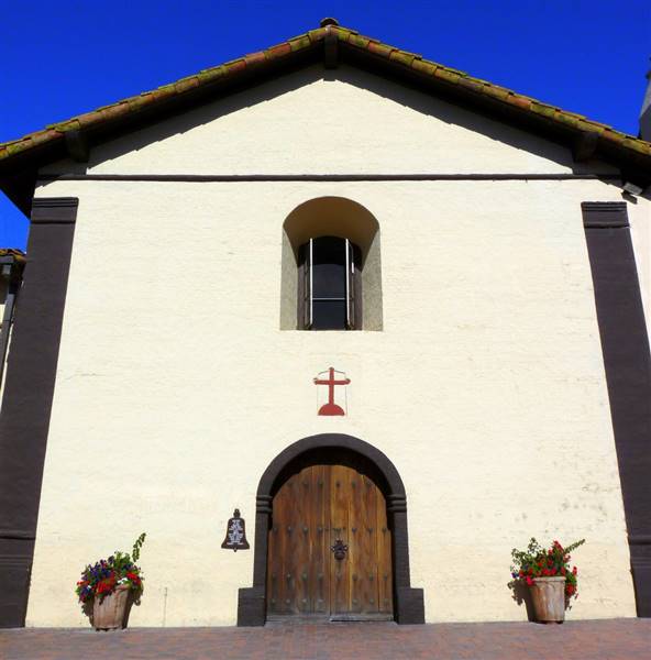 Mission Santa Ines (9/3/2010 - Credits: "Mission Santa Ines -2" by Rachel Titiriga (CC BY-NC-ND 2.0)[https://creativecommons.org/licenses/by-nc-nd/2.0/legalcode]https://www.flickr.com/photos/pocait/)