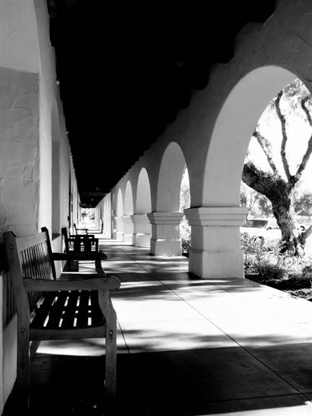Mission Santa Ines (9/3/2010 - Credits: "Mission Santa Ines - 25" by Rachel Titiriga (CC BY-NC-ND 2.0)[https://creativecommons.org/licenses/by-nc-nd/2.0/legalcode]https://www.flickr.com/photos/pocait/)