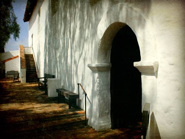Mission San Diego de Alcala - San Diego Mission (4/29/2011 - Credits: "Mission San Diego de Alcala-16" by Rachel Titiriga (CC BY 2.0)[https://creativecommons.org/licenses/by/2.0/legalcode]https://www.flickr.com/photos/pocait/)