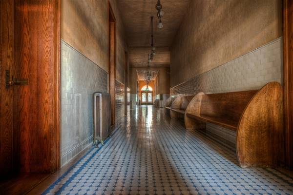 Old Orange County Courthouse (1/30/2010 - Credits: "Old Orange County Court House Built in 1901" by Michael Chen (CC BY-NC-ND 2.0)[https://creativecommons.org/licenses/by-nc-nd/2.0/legalcode]https://www.flickr.com/photos/mikechen-metalman/)