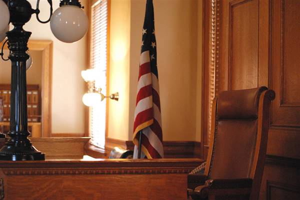 Old Orange County Courthouse (12/28/2009 - Credits: "DSC_0071" by Traci Hall (CC BY-SA 2.0)[https://creativecommons.org/licenses/by-sa/2.0/legalcode]https://www.flickr.com/photos/twobears2/)