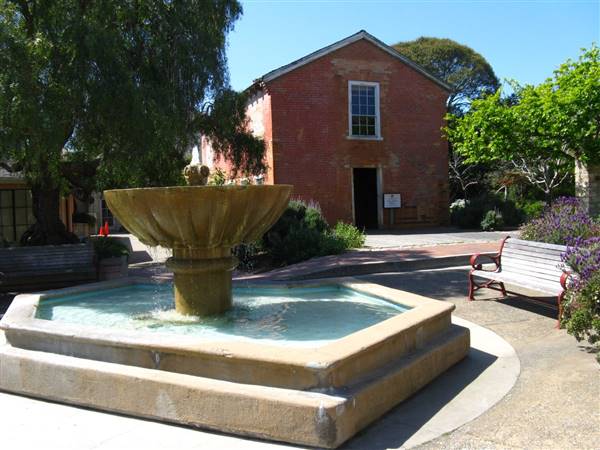 Monterey State Historic Park (SHP) (4/5/2009 - Credits: Monterey State Historic Park" by Flickr User Jasperdo (CC BY-NC-ND 2.0)[https://creativecommons.org/licenses/by-nc-nd/2.0/legalcode]https://www.flickr.com/photos/mytravelphotos/)