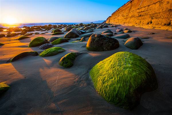 Emma Wood State Beach (SB) (10/25/2014 - Credits: "Rocky Sunset" by Howard Ignatius (CC BY-NC-ND 2.0) [https://creativecommons.org/licenses/by-nc-nd/2.0/legalcode]https://www.flickr.com/photos/howardignatius/)