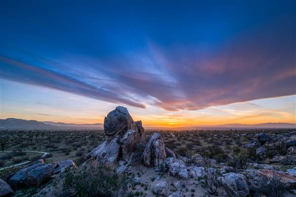 Saddleback Butte State Park (SP) (3/17/2014 - Credits: "Rocky path to a warm dream" by Mark Esguerra (CC BY-NC-ND 2.0)[https://creativecommons.org/licenses/by-nc-nd/2.0/legalcode]https://www.flickr.com/photos/markepics/)