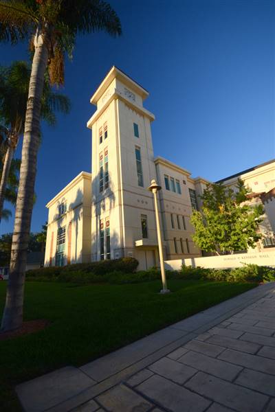 Chapman University (10/8/2011 - Credits: "Rinker 2011:10:08 06:34:51" by Tracie Hall (CC BY-SA 2.0)[https://creativecommons.org/licenses/by-sa/2.0/legalcode]https://www.flickr.com/photos/twobears2/)
