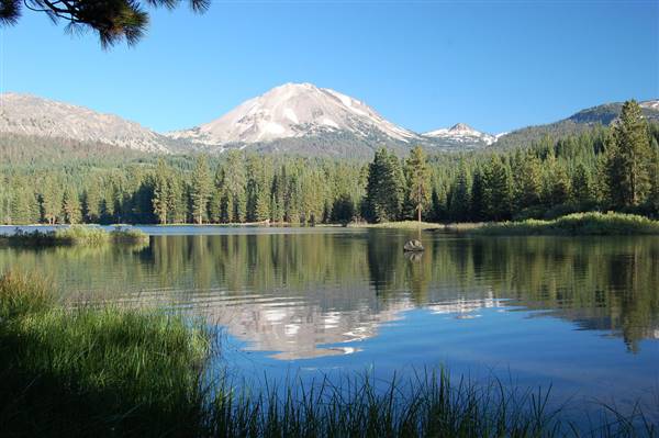 Manzanita Lake (8/9/2010 - Credits: "Lassen Peak and Manzanita Lake' by Grant Montgomery (CC BY 2.0)[https://creativecommons.org/licenses/by/2.0/legalcode]https://www.flickr.com/photos/grantloy/)