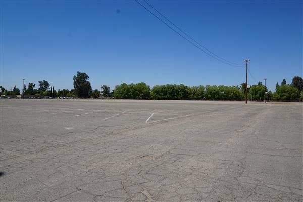 Kern County Fair - 15th DAA (11/8/2016 - Credits: Parking Lot - Photo Courtesy of Kern County Fair)