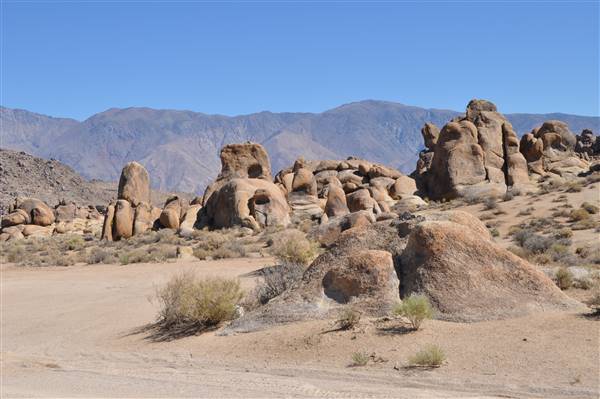 Alabama Hills - Bureau of Land Management / BLM - Bishop Field Office (11/15/2016 - Credits: Photo courtesy of Robin Citrin)