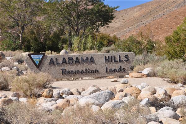 Alabama Hills - Bureau of Land Management / BLM - Bishop Field Office (11/15/2016 - Credits: Photo courtesy of Robin Citrin)