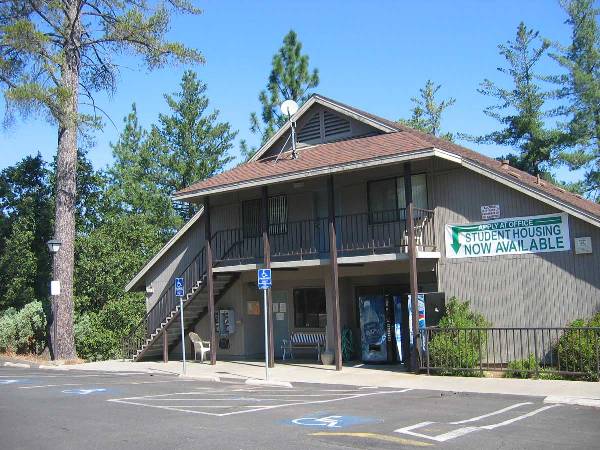 Columbia Community College - Dormotories (12/31/2003)