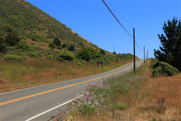 Highway 1 - North Coast corridor - Highway 1- looking northward (6/26/2018 - Credits: Kellen Lim)