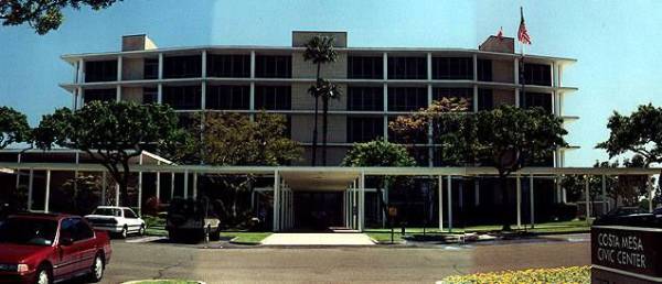 Costa Mesa City Hall (12/31/2003)