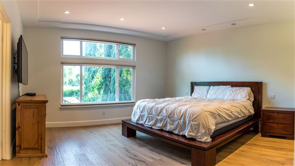 Stunning Sherman Oaks House (7/19/2019)