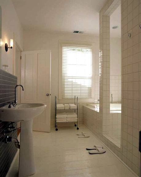 Duchamp Hotel (12/31/2003)