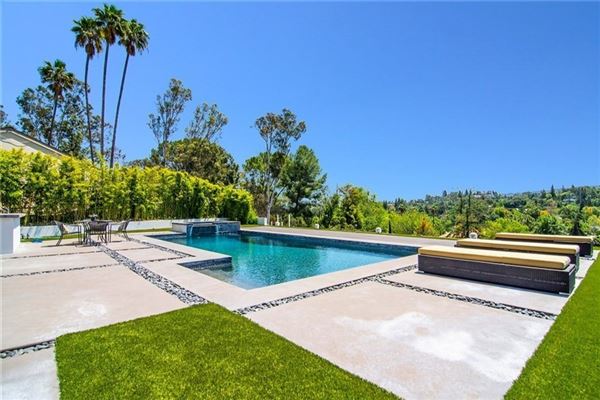 Mid-Century Modern Home (3/1/2021)