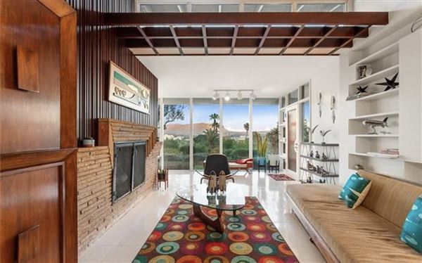 Stunning Riverside Mid Century Modern Home (2/12/2022)