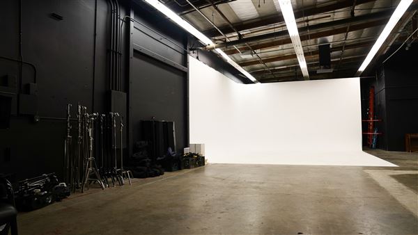 I.F.B. Studios (11/18/2022 - Credits: Chia Hao & Dario)