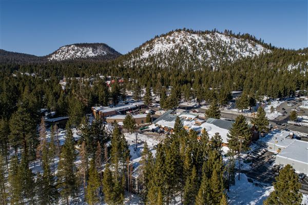 Cinnamon Bear Inn - Mammoth Lakes (12/21/2021 - Credits: Cinnamon Bear Inn)