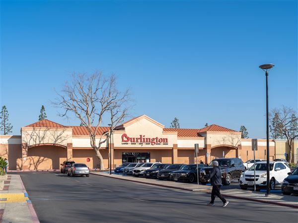 Bakersfield Plaza - Brixmor Property Group (1/1/2019 - Credits: Brixmor Property Group)