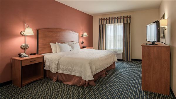 Hampton Inn & Suites Ridgecrest (3/26/2024)