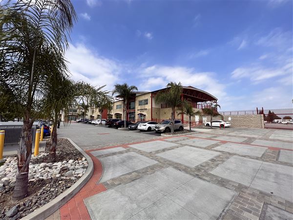 Mavericks Van Nuys (5/6/2024 - Credits: Greg Buldukyan)