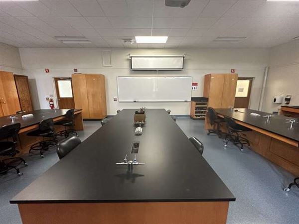 Notre Dame de Namur University - Classroom & Lab (5/20/2024 - Credits: Notre Dame de Namur University)