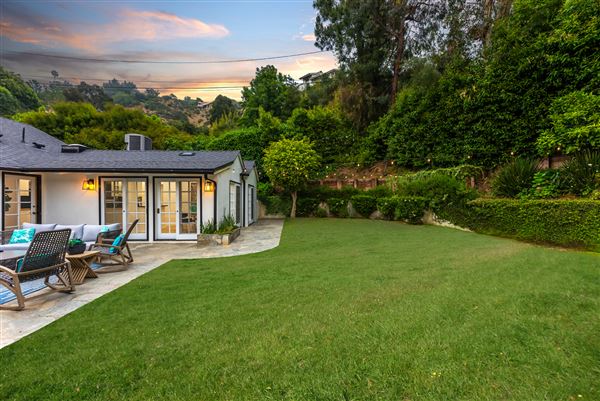 Experience Timeless Elegance: Fully Furnished Home in Beverly Hills Post Office (6/10/2024 - Credits: Michael Barian)