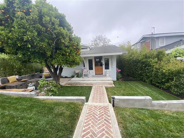 Chic Laguna Cottage (6/6/2024 - Credits: Susan Willig)