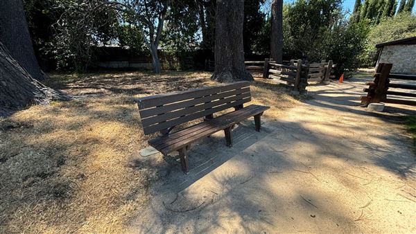 Los Encinos State Historic Park (SHP) adjacent to currently closed Lakeside Restaurant & Lounge (7/12/2024 - Credits: Brandy Davis)