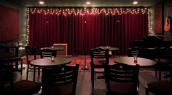 Live From Cafe LA (8/24/2024 - Credits: roger campo)