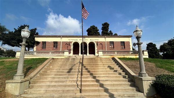 Edward Vincent Park - Veterans Memorial Building (10/17/2024 - Credits: Brandy Davis)
