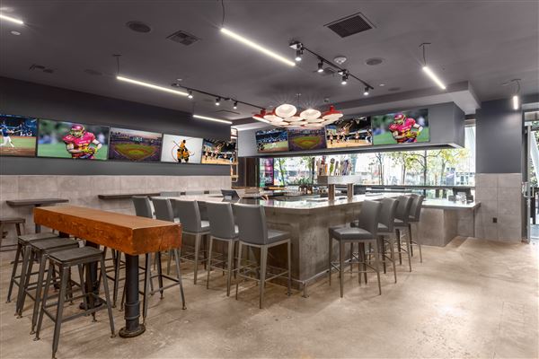 Tom's Watch Bar L.A. LIVE - Plaza Bar (10/21/2024 - Credits: Tom's Watch Bar)